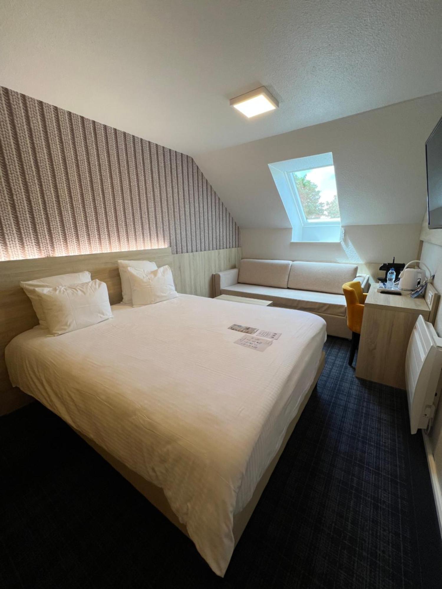 Brit Hotel Landivisiau Eksteriør billede